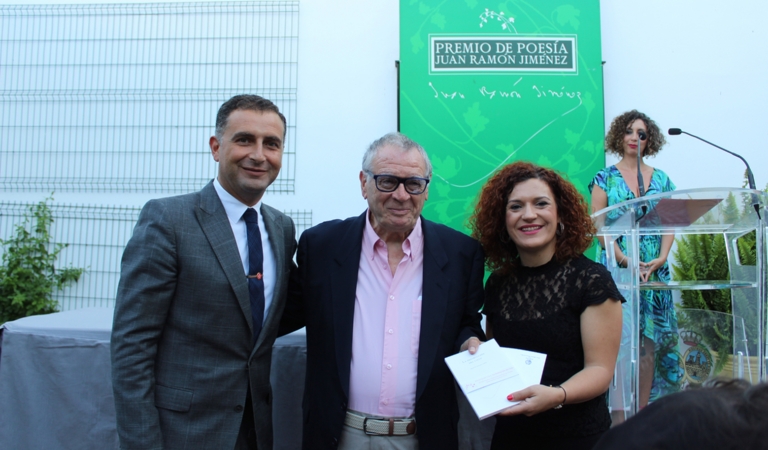 Manuel Jurado recibe el Iberoamericano Juan Ramón ...